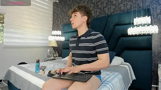 TaylerWhite online show from 23, 6, 2026