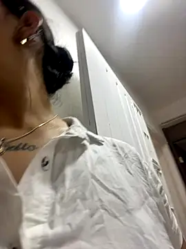 Snapshot of Mia_garcia28 chatting on 9, 10, 2025 Mia garcia28 online show from 9, 10, 2025