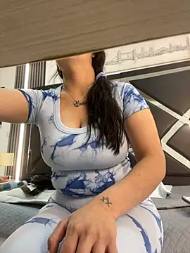 Snapshot of Mia_garcia28 chatting on 18, 10, 2025 Mia garcia28 online show from 18, 10, 2025