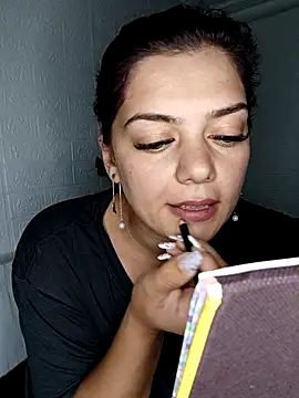 Snapshot of LadyNora chatting on 5, 11, 2025 LadyNora online show from 5, 11, 2025