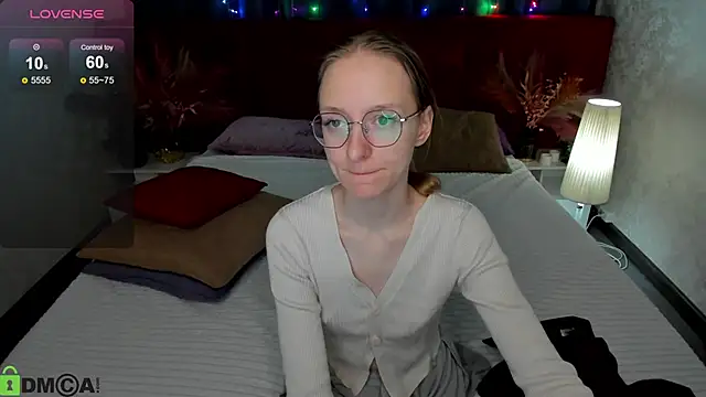 Mia E1fie online show from 7, 5, 2026