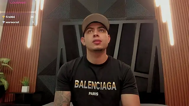Snapshot of marco_garciia_ chatting on 8, 10, 2025 marco garciia  online show from 8, 10, 2025