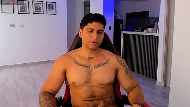 Nicolasmontoya16 online show from 5, 11, 2025