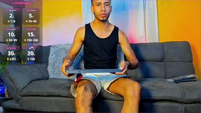 Snapshot of Alex_bigcock11_ chatting on 19, 9, 2025 Alex bigcock11 online show from 19, 9, 2025