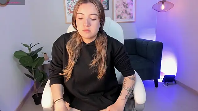 Vela jade online show from 19, 9, 2025