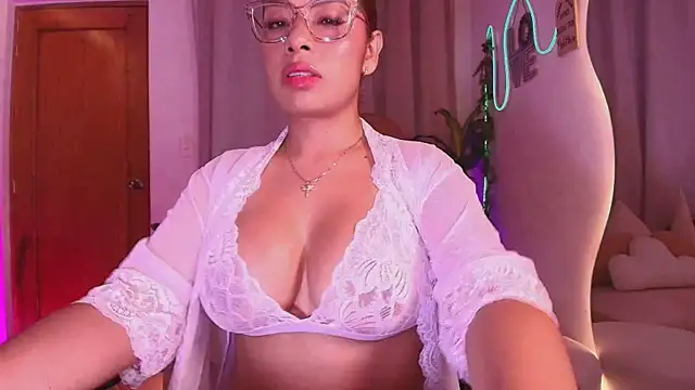 megansan  online show from 7, 5, 2026