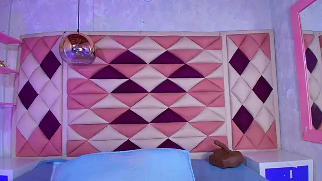 Snapshot of valecastro_ chatting on 12, 9, 2025 valecastro  online show from 12, 9, 2025