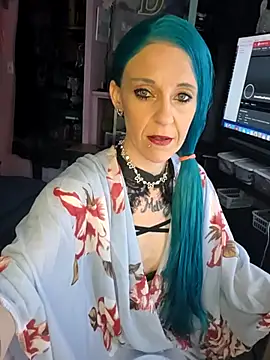 Purple2StayThnxx online show from 30, 4, 2026