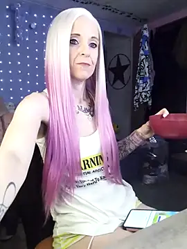 Purple2StayThnxx online show from 5, 6, 2026