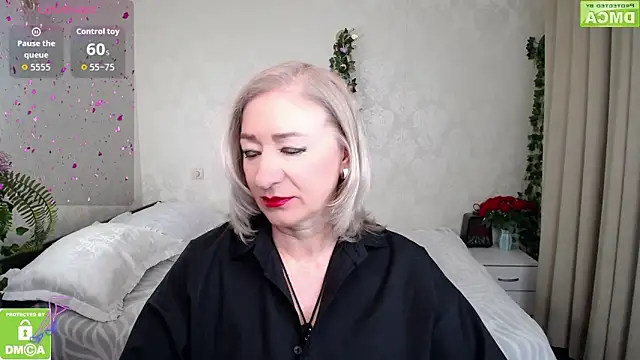 hunters woman online show from 29, 4, 2026