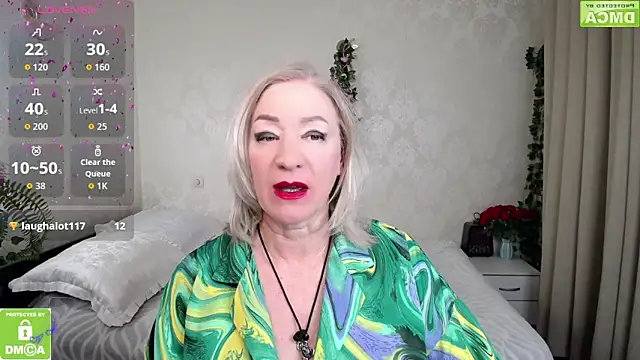 hunters woman online show from 30, 4, 2026