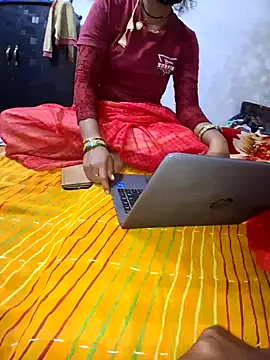 Snapshot of RAYI_Queen_3 chatting on 6, 1, 2026 RAYI Queen 3 online show from 6, 1, 2026