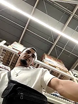 Snapshot of Exlifer chatting on 7, 4, 2026 Exlifer online show from 7, 4, 2026