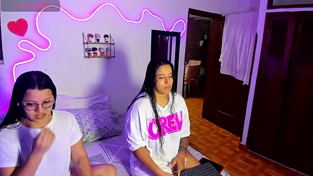 Dilan and Mia online show from 6, 5, 2026