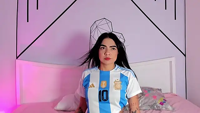 Snapshot of MiahCornell_ chatting on 11, 9, 2025 MiahCornell online show from 11, 9, 2025