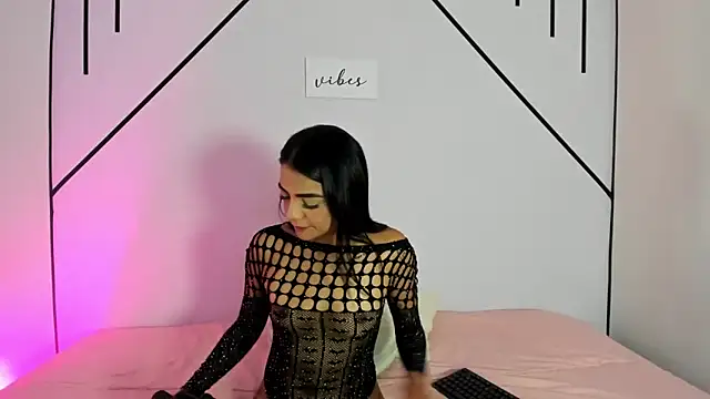 Snapshot of MiahCornell_ chatting on 1, 10, 2025 MiahCornell online show from 1, 10, 2025