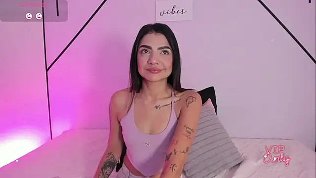 Snapshot of MiahCornell_ chatting on 10, 2, 2026 MiahCornell online show from 10, 2, 2026