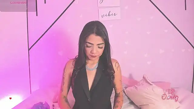 Snapshot of MiahCornell_ chatting on 27, 2, 2026 MiahCornell online show from 27, 2, 2026