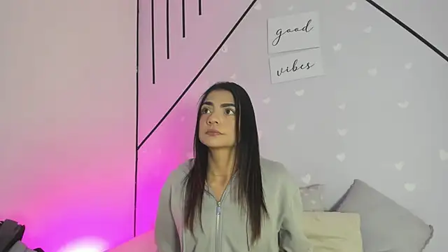 Snapshot of MiahCornell_ chatting on 23, 3, 2026 MiahCornell online show from 23, 3, 2026