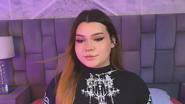 Maxxxine1 online show from 4, 12, 2025