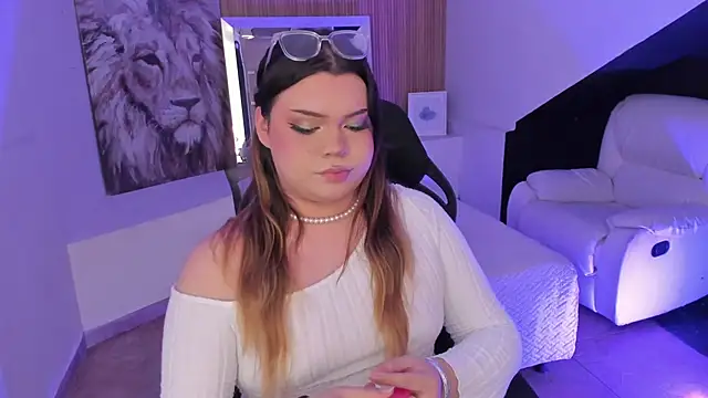 Maxxxine1 online show from 20, 5, 2026