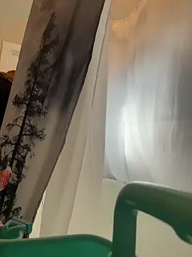 Snapshot of SeccySerena chatting on 16, 12, 2025 SeccySerena online show from 16, 12, 2025