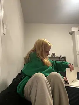 Snapshot of SeccySerena chatting on 20, 2, 2026 SeccySerena online show from 20, 2, 2026