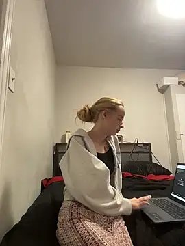 Snapshot of SeccySerena chatting on 25, 2, 2026 SeccySerena online show from 25, 2, 2026