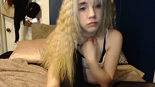 Snapshot of RubySmoke chatting on 18, 9, 2025 RubySmoke online show from 18, 9, 2025