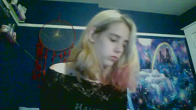 Snapshot of RubySmoke chatting on 22, 10, 2025 RubySmoke online show from 22, 10, 2025