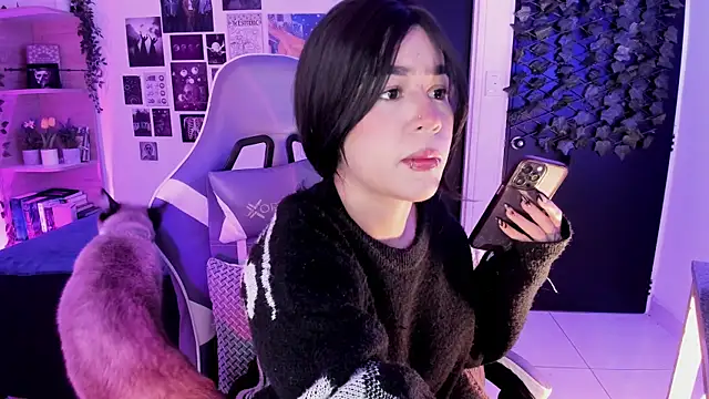 Snapshot of Liz_rogers_x chatting on 20, 12, 2025 Liz rogers x online show from 20, 12, 2025