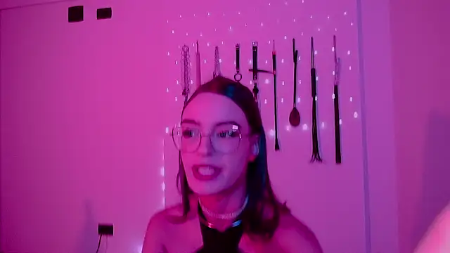 nina kink online show from 7, 5, 2026