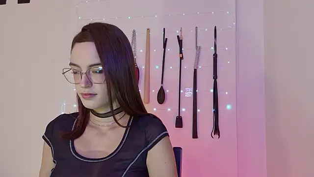 nina kink online show from 2, 8, 2026