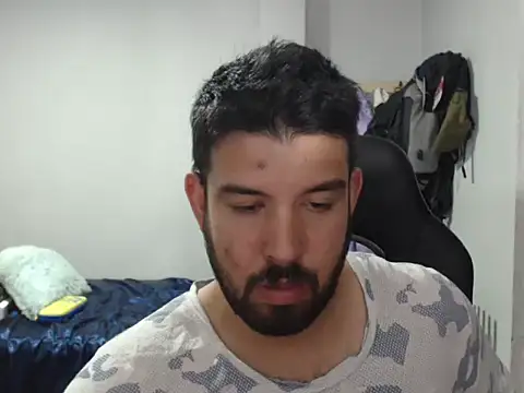 Snapshot of Axel11113 chatting on 15, 10, 2025 Axel11113 online show from 15, 10, 2025