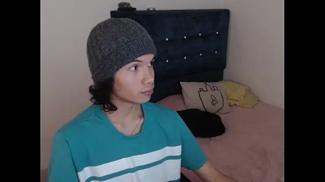 Xoxo Smiles online show from 19, 9, 2025