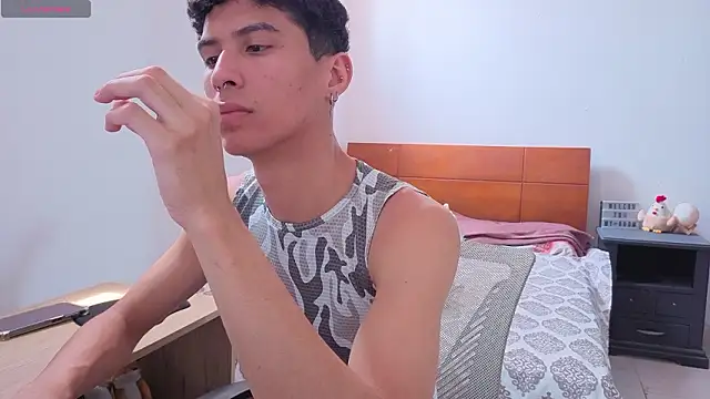 LuClawthorne  online show from 27, 3, 2026