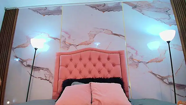 AlyaThompson online show from 21, 12, 2025