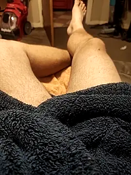 Snapshot of hubbyfun19 chatting on 10, 9, 2025 hubbyfun19 online show from 10, 9, 2025