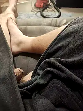 Snapshot of hubbyfun19 chatting on 4, 11, 2025 hubbyfun19 online show from 4, 11, 2025