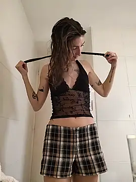 sweetsinxxx online show from 29, 4, 2026