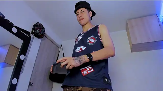 Mateo Escobar online show from 10, 9, 2025