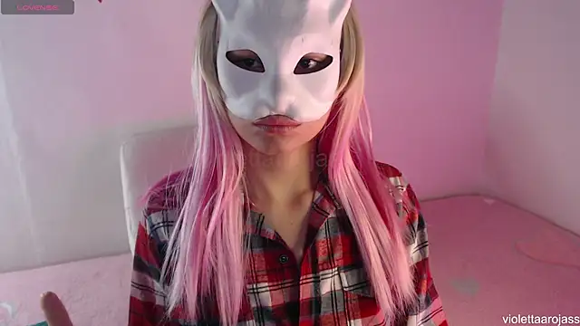 Snapshot of violettaarojass chatting on 18, 11, 2025 violettaarojass online show from 18, 11, 2025