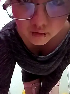 Snapshot of Ftm_Bunny chatting on 13, 9, 2025 Ftm Bunny online show from 13, 9, 2025