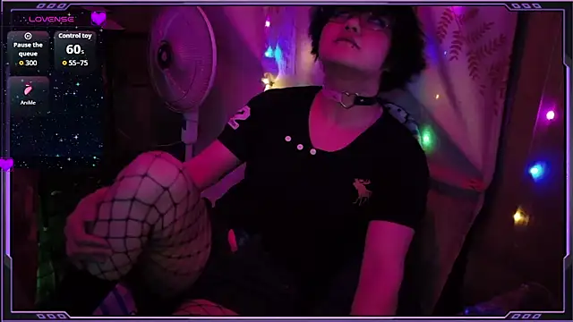 Ftm Bunny online show from 8, 5, 2026