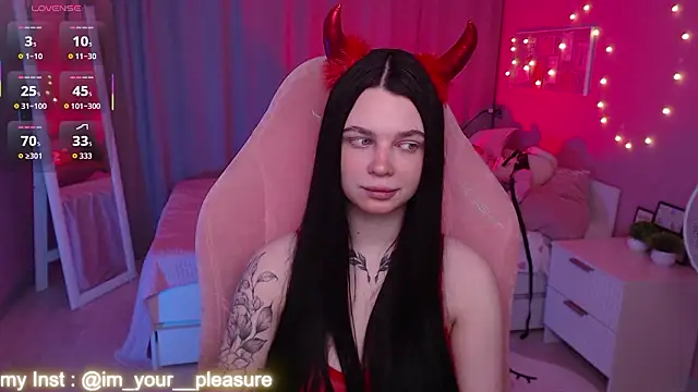 Snapshot of Michela_Fruet chatting on 5, 3, 2026 Michela Fruet online show from 5, 3, 2026