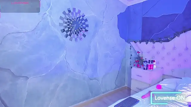 AmbarFoxx  online show from 4, 12, 2025