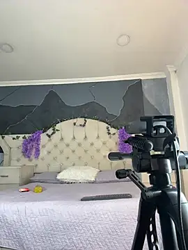 AmbarFoxx  online show from 6, 8, 2026