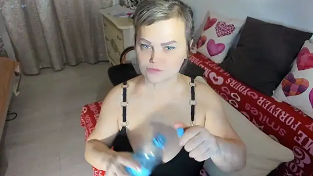 Snapshot of MildMature chatting on 14, 1, 2026 MildMature online show from 14, 1, 2026