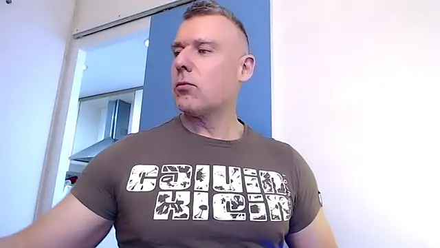 tomfoxcam online show from 21, 10, 2025