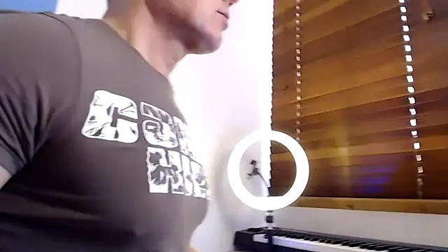 tomfoxcam online show from 4, 11, 2025